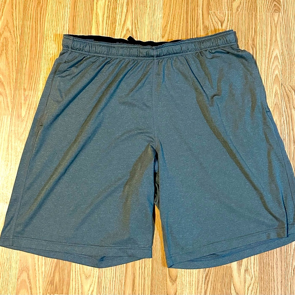 Nike Charcoal Gray Athletic Shorts w/ Pockets - Size XXL